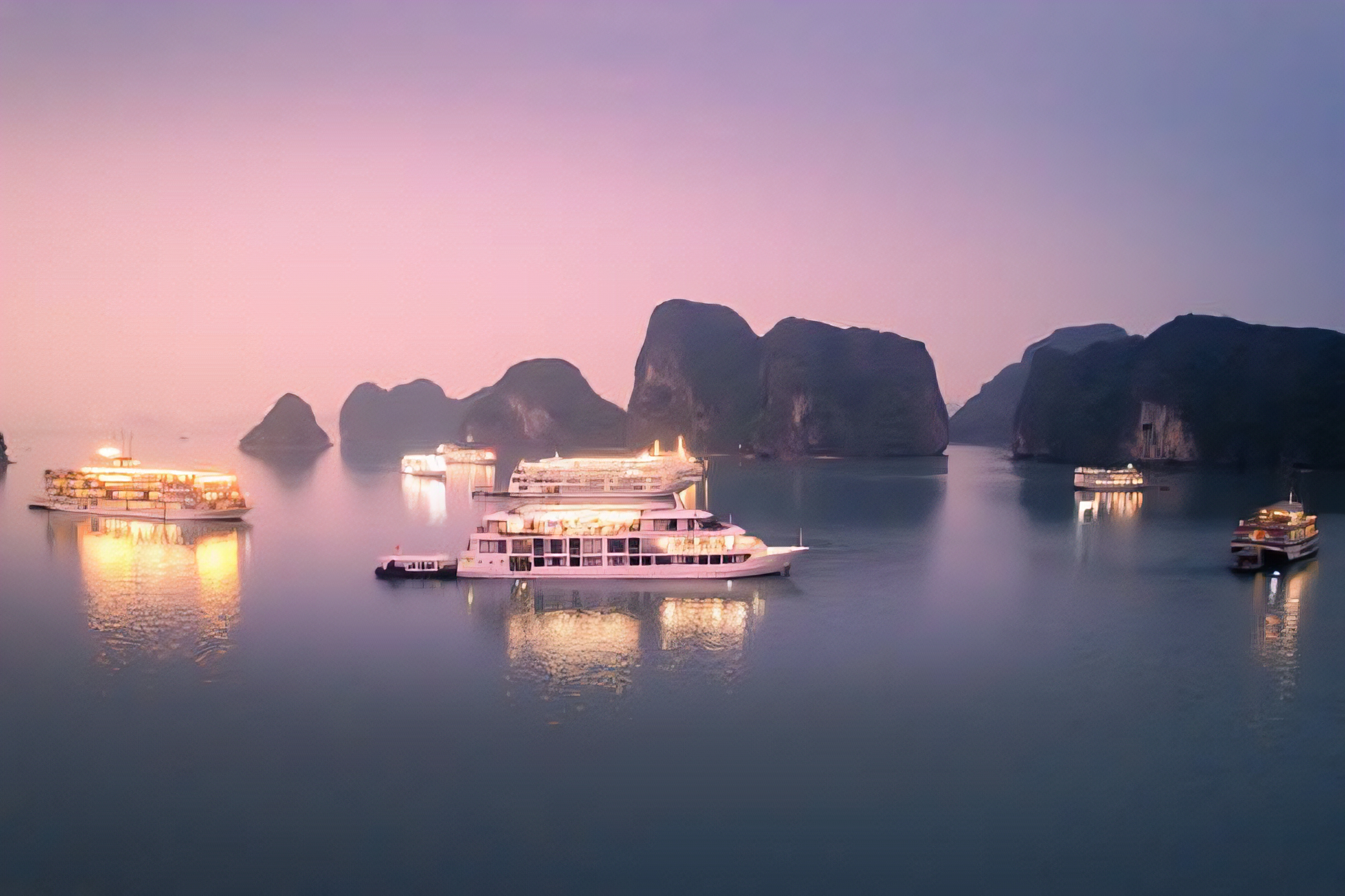 UNIQUE 2D1N AMOUR CRUISES